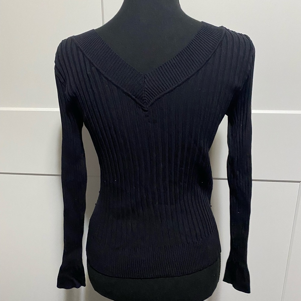 Black blouse - Picture 2 of 2